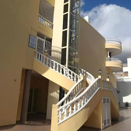 La Mar 2 Bed 2 Bath In Sought After Position Free Wifi