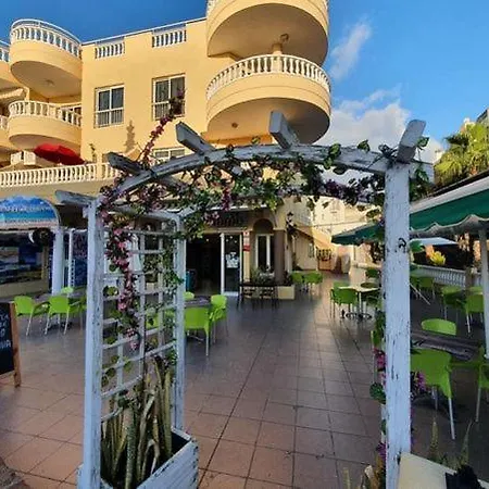 La Mar 2 Bed 2 Bath In Sought After Position Free Wifi Apartment Puerto de Santiago (Tenerife)